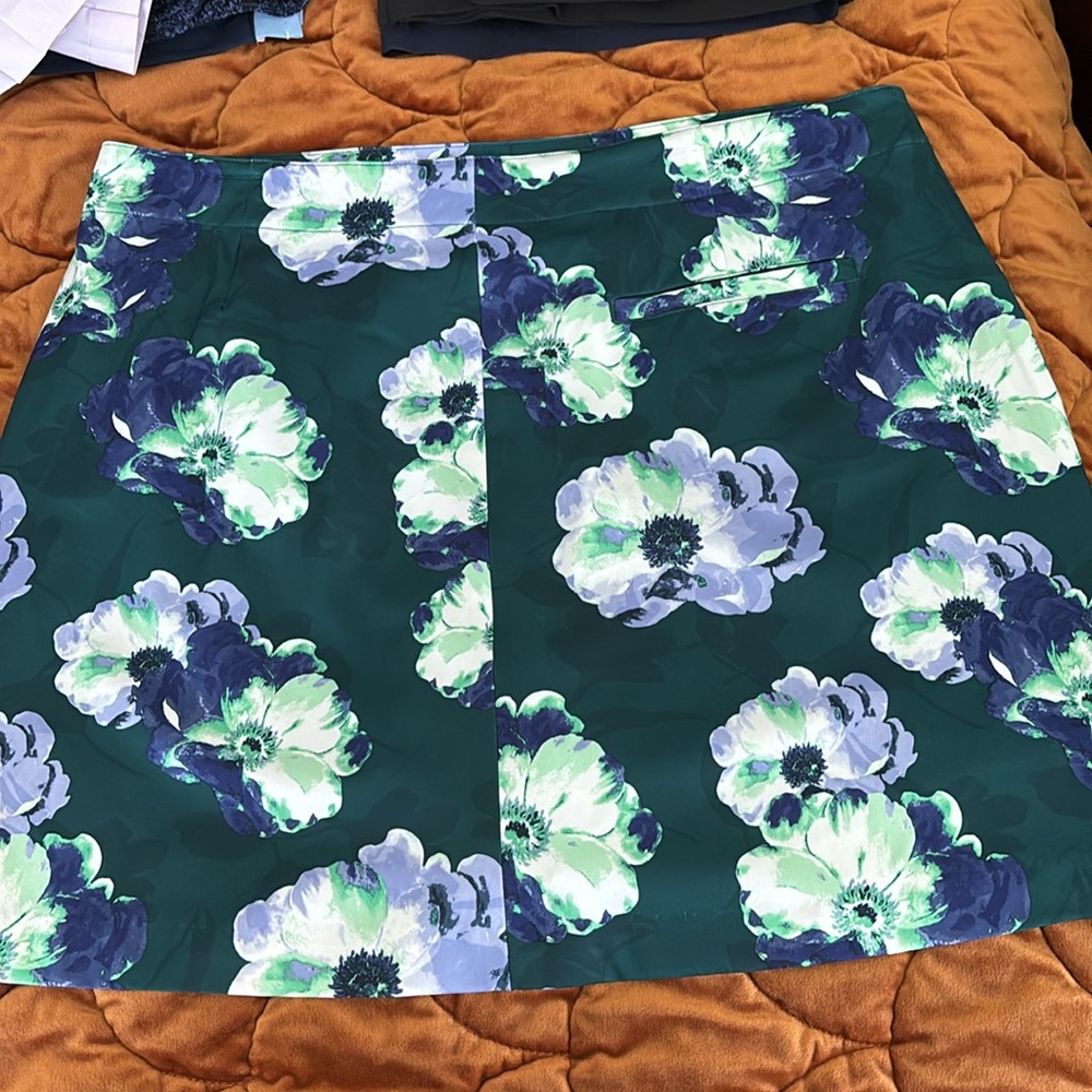 Golf Skort - Picture 4 of 5